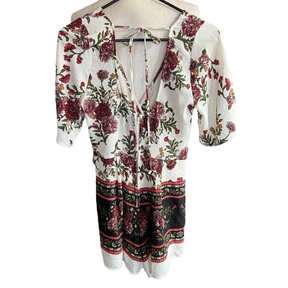 Trixxi V-Neck Short Romper M Floral Boho White Bohemian Whimsical Romantic - Picture 4 of 13